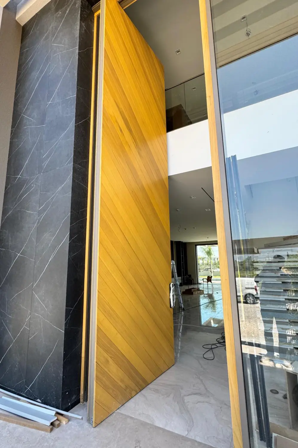 Pivot Steel Doors Vera Serisi Modeli