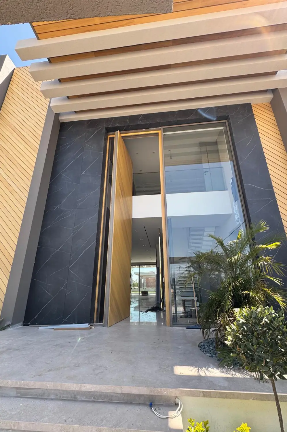 Pivot Steel Doors Vera Serisi Modeli